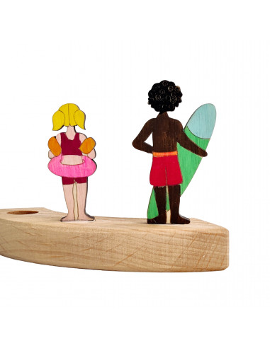 Jongen met surfplank steker