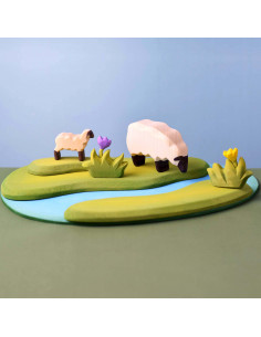 Gras klein met gele bloem 2