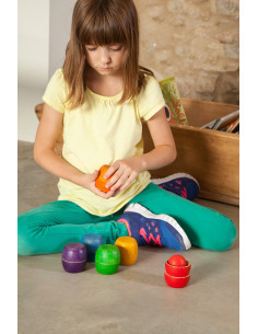 Regenboog bakjes met ballen set 2