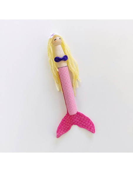 Oude houten wasknijper