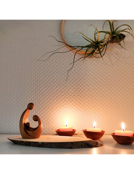 Handgesneden mini kerststal Handgesneden mini kerststal