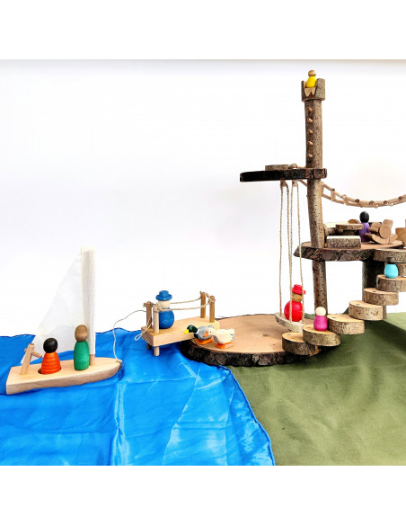 Aanlegsteiger met zeilboot