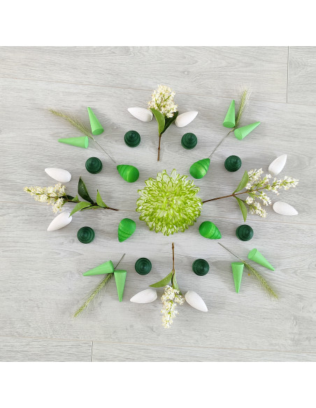 Groene kegeltjes Groene kegeltjes