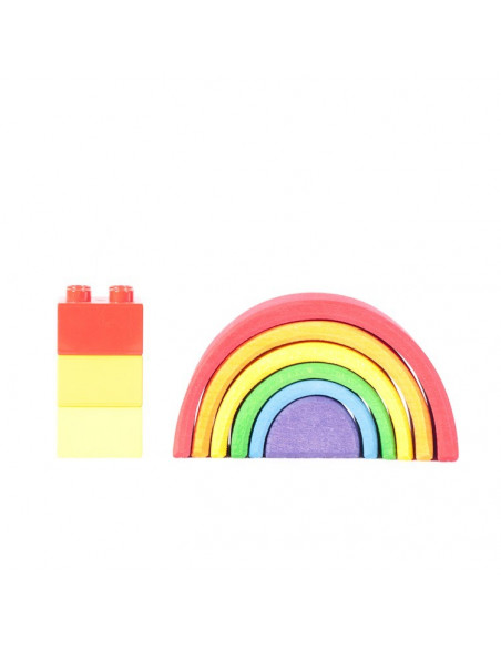 Kleine houten regenboog