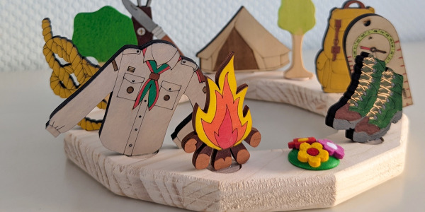 Met houten scoutingdecoratie help je Scouting Hannie Schaft naar NaWaKa 2026